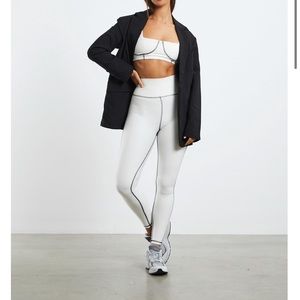 WEWOREWHAT White Corset Set (Bra M, Leggings S)